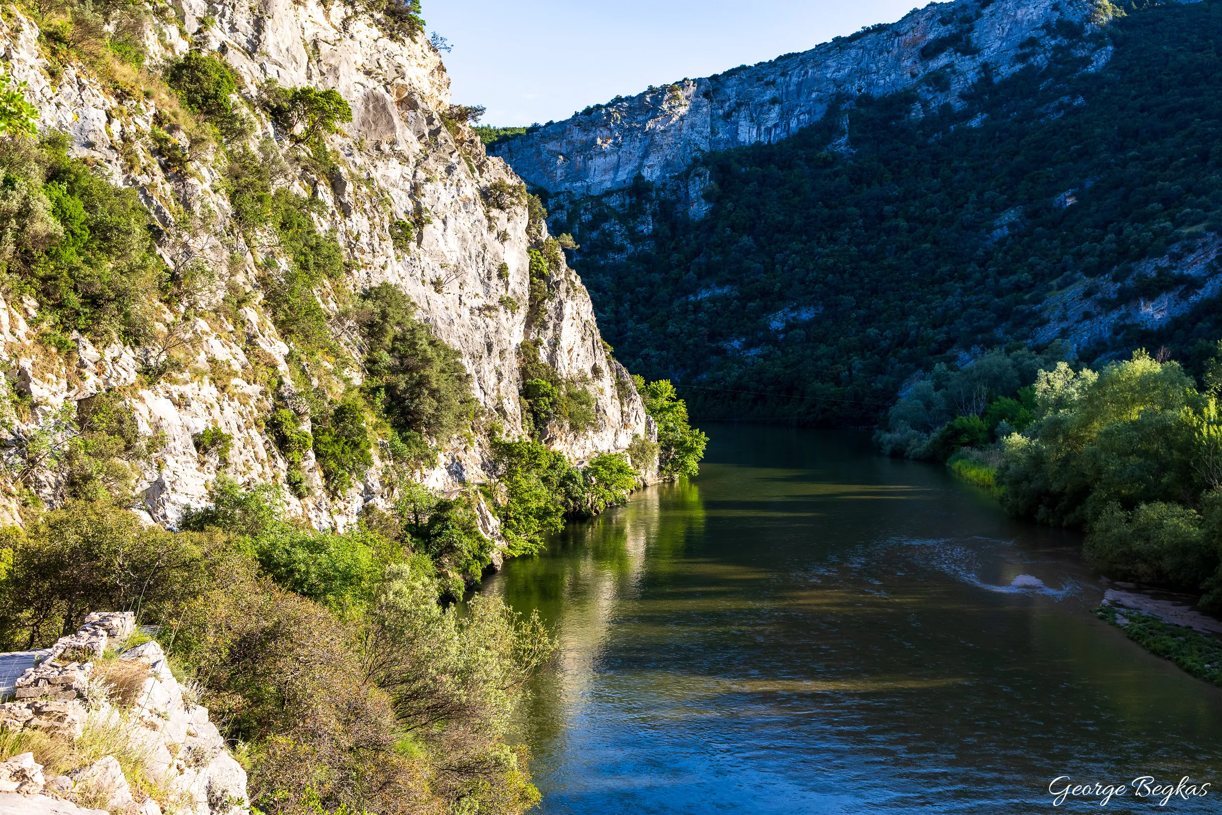 Nestos — 4