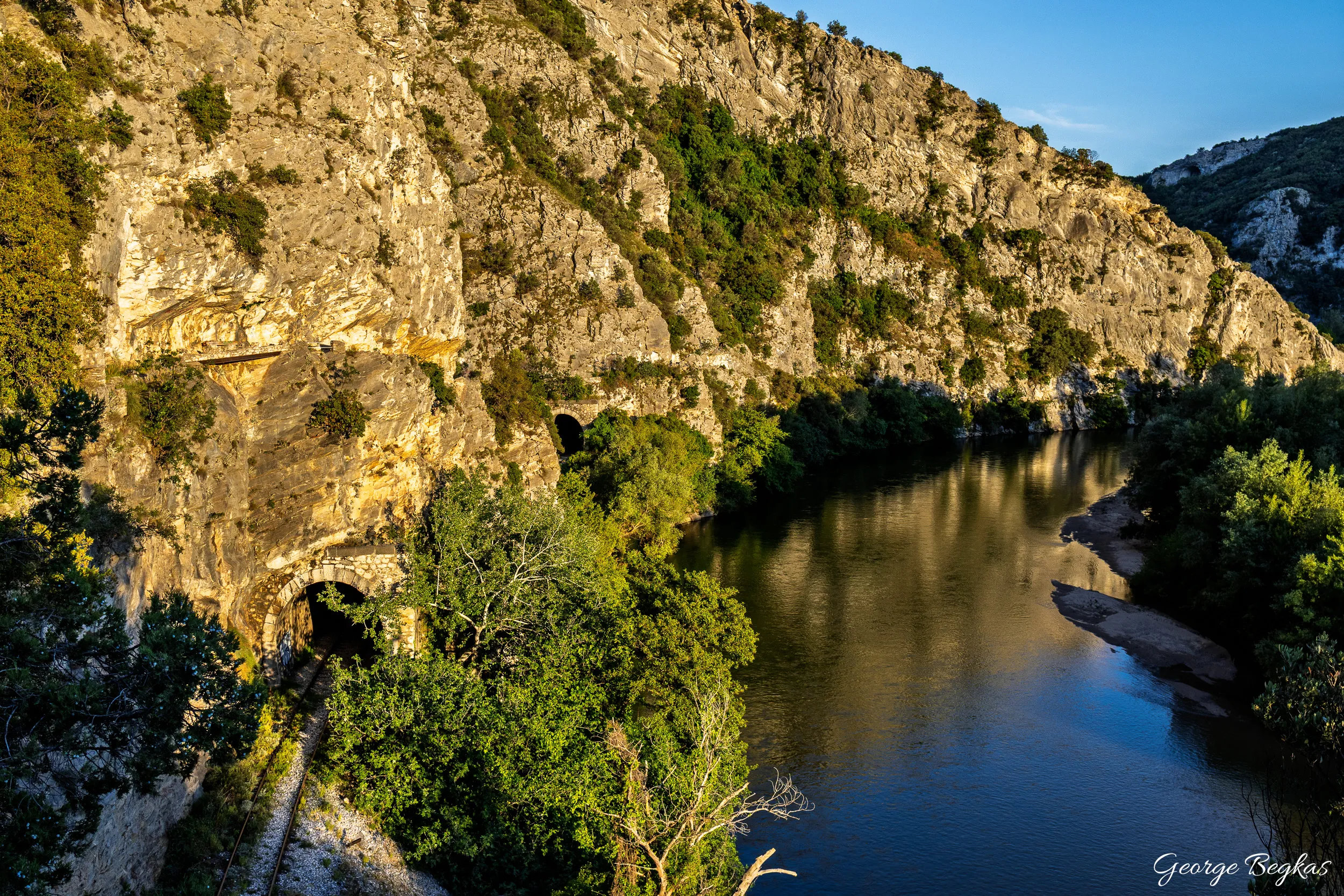 Nestos